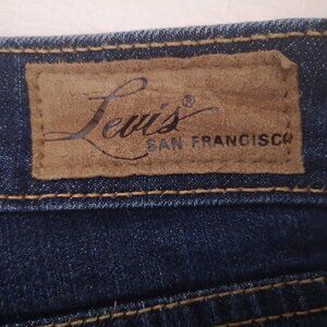 Levi's Bold Curve Silhouette Ladies Classic Rise Straight Size 6/28 Jeans